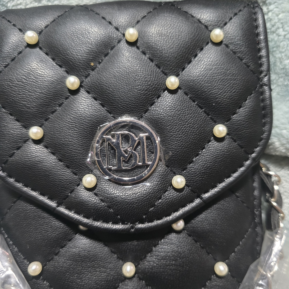 Badgley Mischka Black Vegan Leather Pearl Strap Crossbody Phone Case - Picture 2 of 5